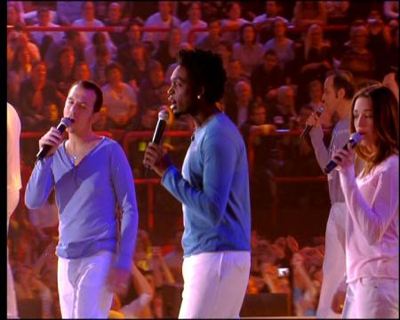 Le train des Enfoir�s 2005